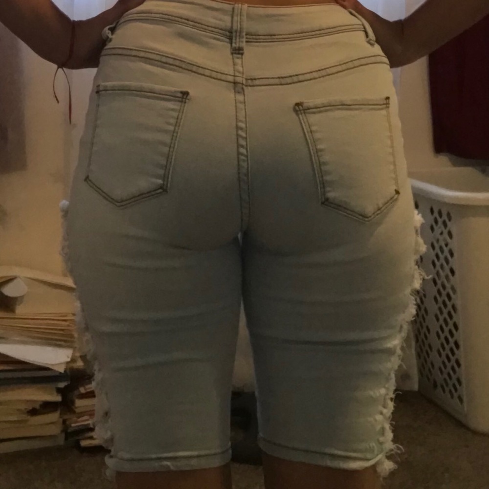 Short - Picture 3 of 5